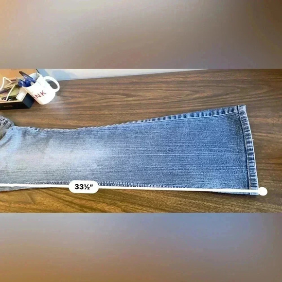 Distressed Ann Taylor Loft Jeans Size 6 Long Flare Leg - Picture 10 of 14